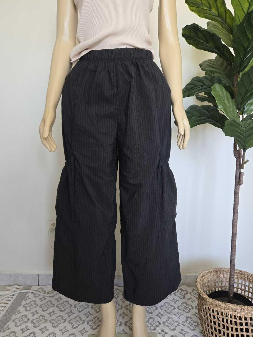 Dress To Kill by Jane Mohr Black Pinstripe Lantern Balloon Pants - Size 1